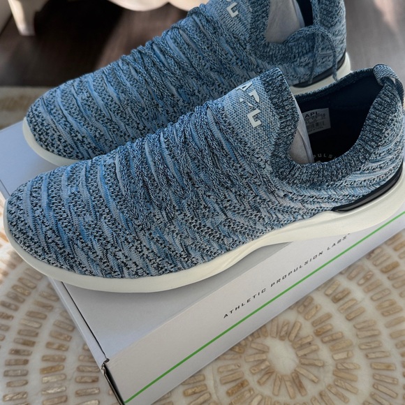 NEW APL Teal Knit Athletic Shoes MENS 10.5 - Picture 3 of 7